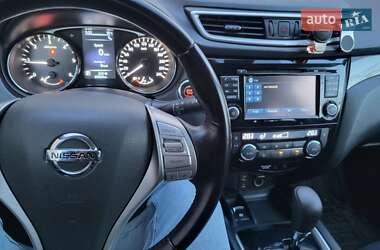 Внедорожник / Кроссовер Nissan X-Trail 2016 в 