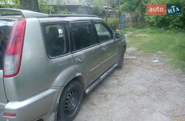 Внедорожник / Кроссовер Nissan X-Trail 2002 в 