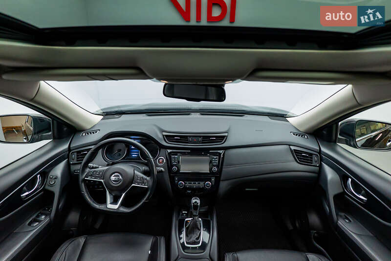 Внедорожник / Кроссовер Nissan X-Trail 2019 в Киеве