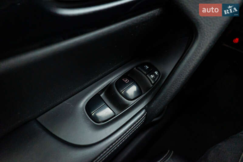 Внедорожник / Кроссовер Nissan X-Trail 2019 в Киеве