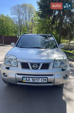 Внедорожник / Кроссовер Nissan X-Trail 2006 в 