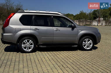 Позашляховик / Кросовер Nissan X-Trail 2011 в 