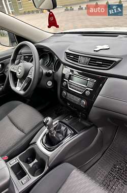 Внедорожник / Кроссовер Nissan X-Trail 2021 в 