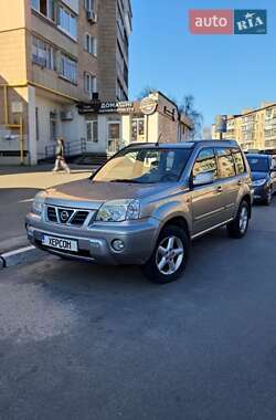 Позашляховик / Кросовер Nissan X-Trail 2004 в Києві