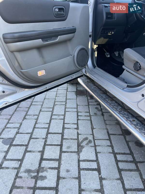 Внедорожник / Кроссовер Nissan X-Trail 2005 в Косове