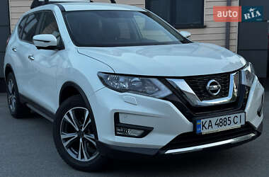 Внедорожник / Кроссовер Nissan X-Trail 2018 в 