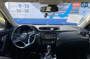 Внедорожник / Кроссовер Nissan X-Trail 2018 в 