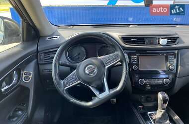 Внедорожник / Кроссовер Nissan X-Trail 2018 в 