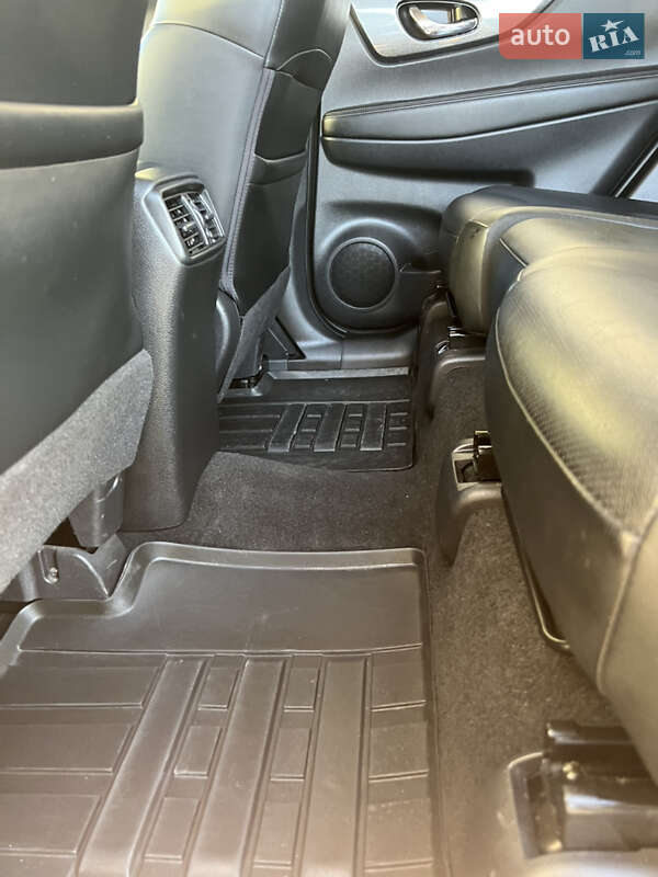 Позашляховик / Кросовер Nissan X-Trail 2017 в Коломиї