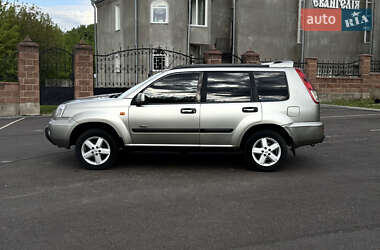 Внедорожник / Кроссовер Nissan X-Trail 2003 в 