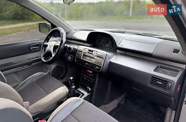 Внедорожник / Кроссовер Nissan X-Trail 2003 в 