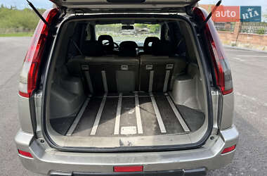Внедорожник / Кроссовер Nissan X-Trail 2003 в 