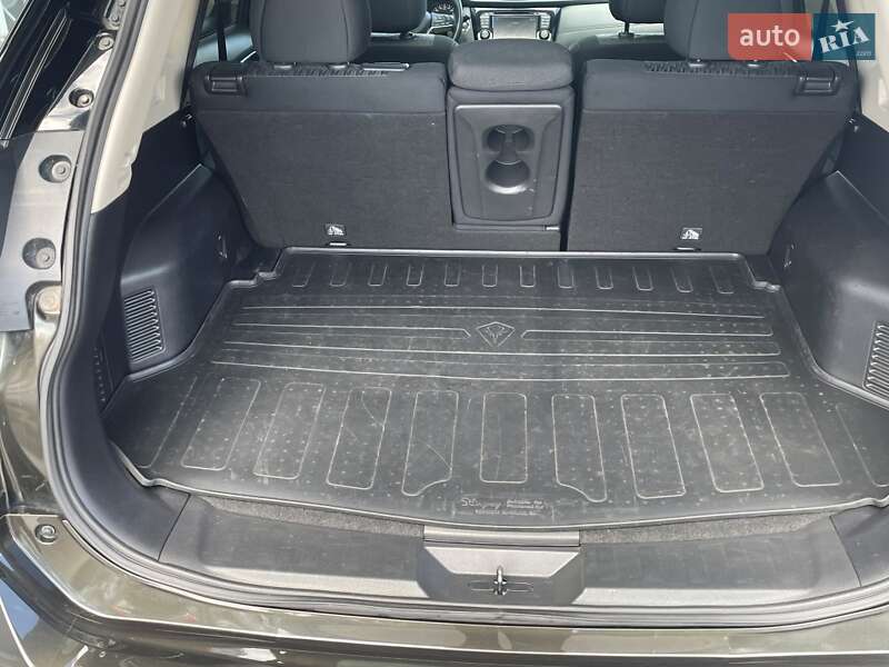Позашляховик / Кросовер Nissan X-Trail 2019 в Києві