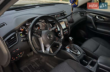 Внедорожник / Кроссовер Nissan X-Trail 2017 в 