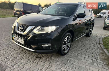 Позашляховик / Кросовер Nissan X-Trail 2017 в Львові