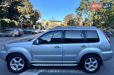 Позашляховик / Кросовер Nissan X-Trail 2005 в Чернівцях