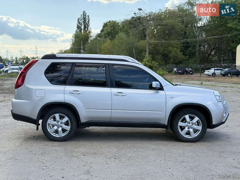 Внедорожник / Кроссовер Nissan X-Trail 2011 в Полтаве