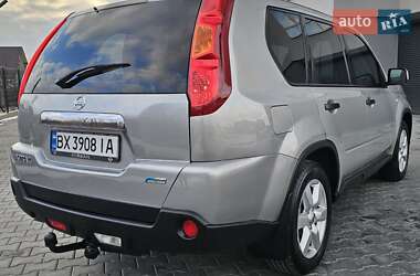 Позашляховик / Кросовер Nissan X-Trail 2010 в 