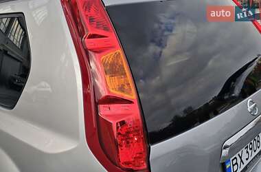 Позашляховик / Кросовер Nissan X-Trail 2010 в 