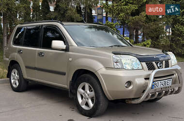 Позашляховик / Кросовер Nissan X-Trail 2006 в 