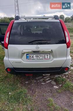 Позашляховик / Кросовер Nissan X-Trail 2011 в 