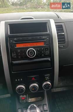 Позашляховик / Кросовер Nissan X-Trail 2011 в 