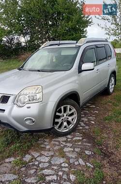 Позашляховик / Кросовер Nissan X-Trail 2011 в 