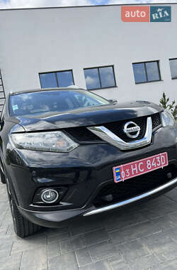 Внедорожник / Кроссовер Nissan X-Trail 2017 в 