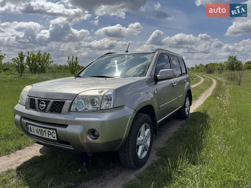 Внедорожник / Кроссовер Nissan X-Trail 2006 в 
