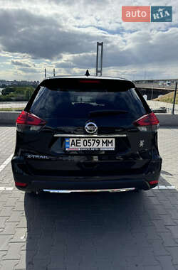 Позашляховик / Кросовер Nissan X-Trail 2021 в 