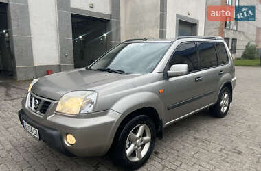 Внедорожник / Кроссовер Nissan X-Trail 2002 в Черновцах