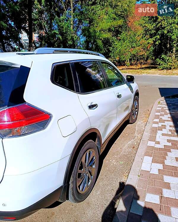 Позашляховик / Кросовер Nissan X-Trail 2015 в Броварах