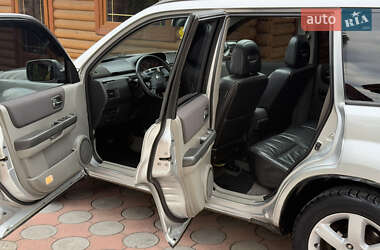 Внедорожник / Кроссовер Nissan X-Trail 2006 в 