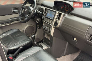 Внедорожник / Кроссовер Nissan X-Trail 2006 в 