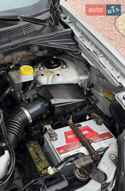 Внедорожник / Кроссовер Nissan X-Trail 2006 в 