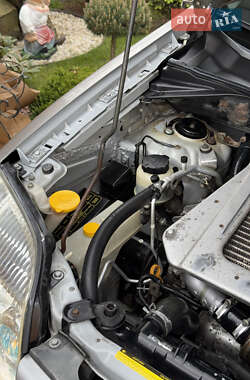 Внедорожник / Кроссовер Nissan X-Trail 2006 в 