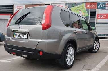 Внедорожник / Кроссовер Nissan X-Trail 2013 в 
