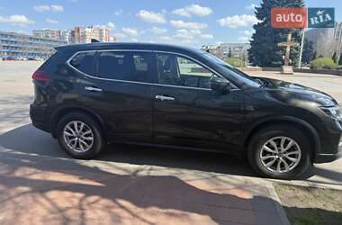 Позашляховик / Кросовер Nissan X-Trail 2020 в 