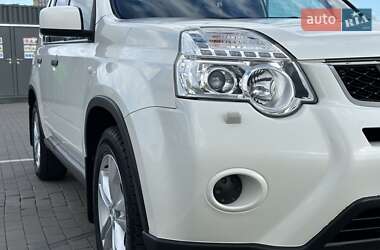 Позашляховик / Кросовер Nissan X-Trail 2011 в 