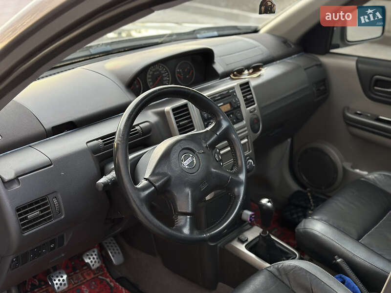 Внедорожник / Кроссовер Nissan X-Trail 2004 в Ровно