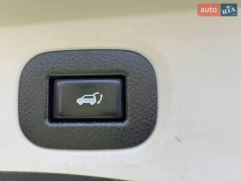 Позашляховик / Кросовер Nissan X-Trail 2015 в Жовкві