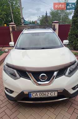 Внедорожник / Кроссовер Nissan X-Trail 2017 в 