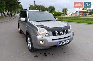 Позашляховик / Кросовер Nissan X-Trail 2010 в 