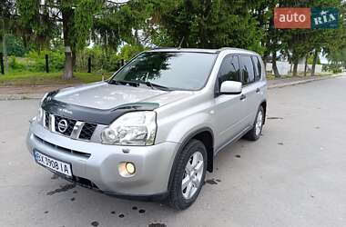 Позашляховик / Кросовер Nissan X-Trail 2010 в 