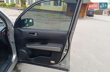 Позашляховик / Кросовер Nissan X-Trail 2010 в 