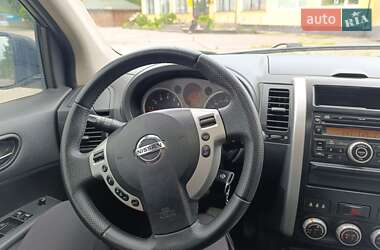 Позашляховик / Кросовер Nissan X-Trail 2010 в 