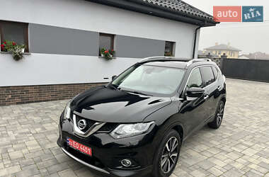 Внедорожник / Кроссовер Nissan X-Trail 2015 в 