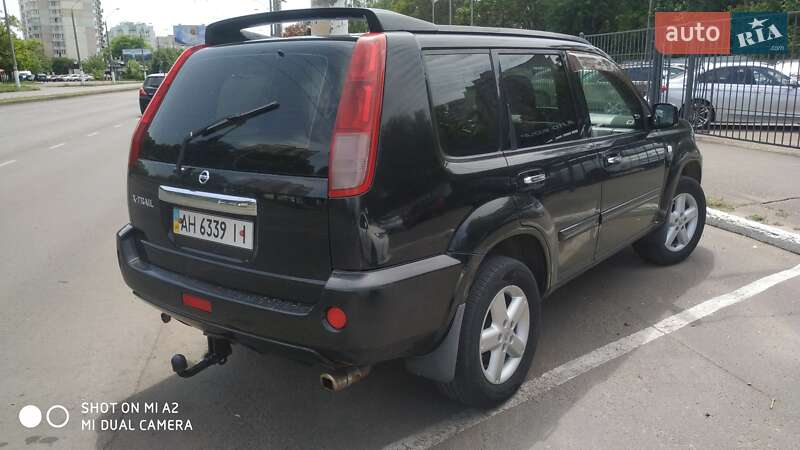Внедорожник / Кроссовер Nissan X-Trail 2005 в 