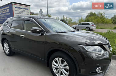 Внедорожник / Кроссовер Nissan X-Trail 2016 в Львове