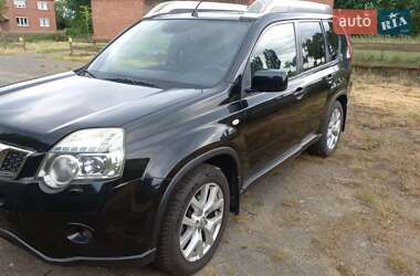 Внедорожник / Кроссовер Nissan X-Trail 2011 в 